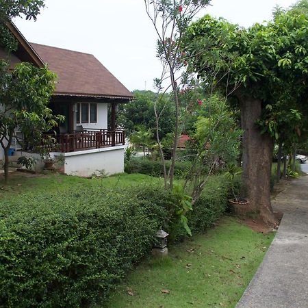 บ้านธานี Choeng Mon Exterior photo