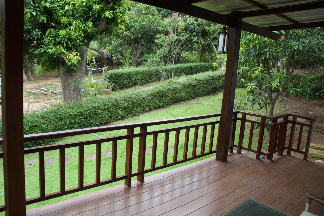 บ้านธานี Choeng Mon Exterior photo
