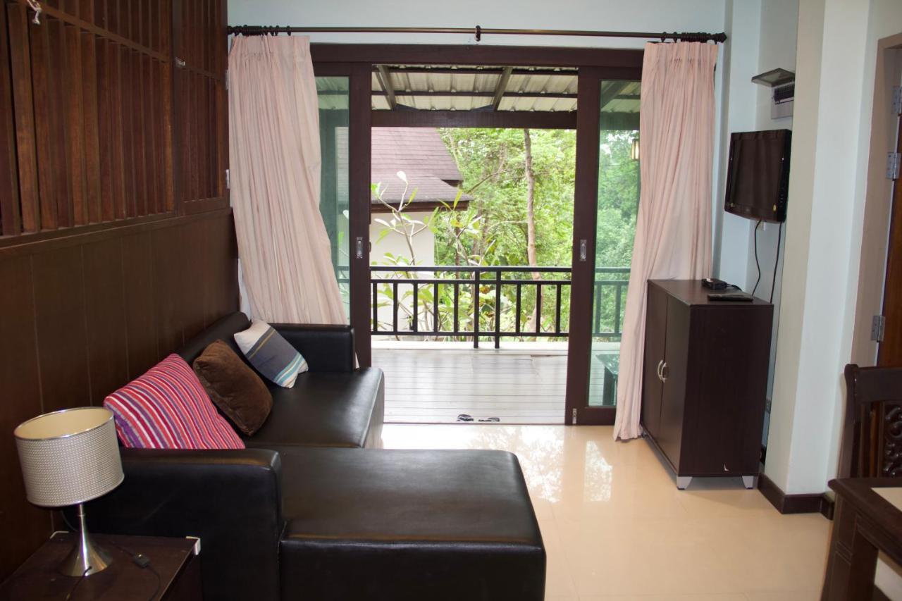 บ้านธานี Choeng Mon Exterior photo