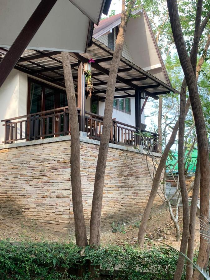 บ้านธานี Choeng Mon Exterior photo